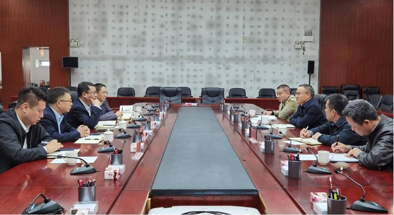 胡流芳拜訪崇左市市委常委、常務(wù)副市長羅海山