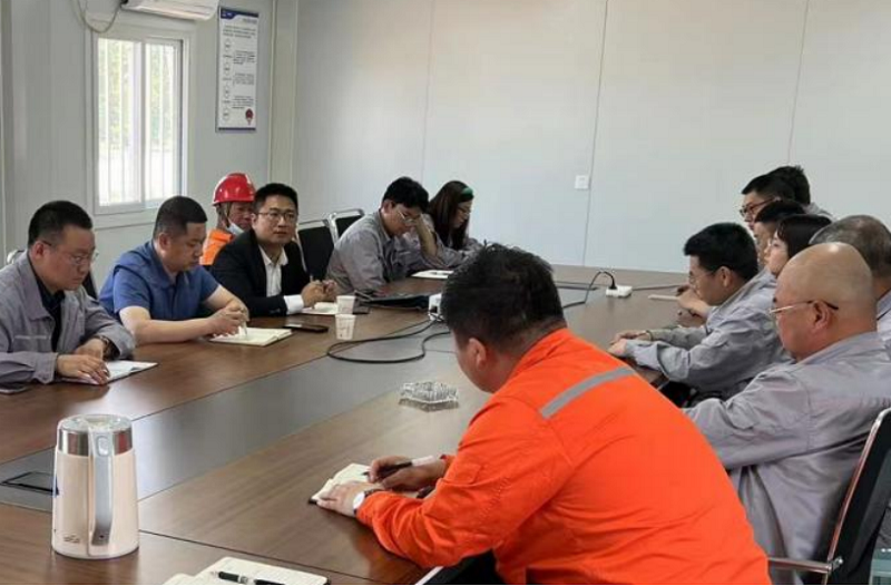 張勇帶班檢查華北公司日照旭科新材料、東營(yíng)原油儲(chǔ)備項(xiàng)目