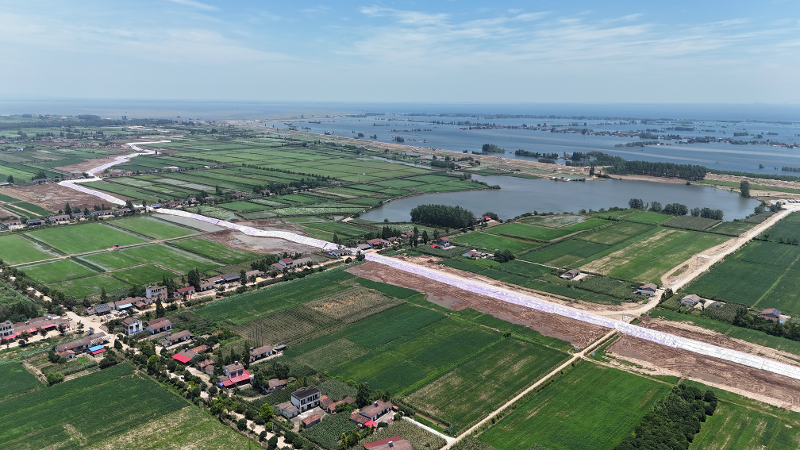 2024年7月，公司搶建團(tuán)洲垸險(xiǎn)情第三道防線