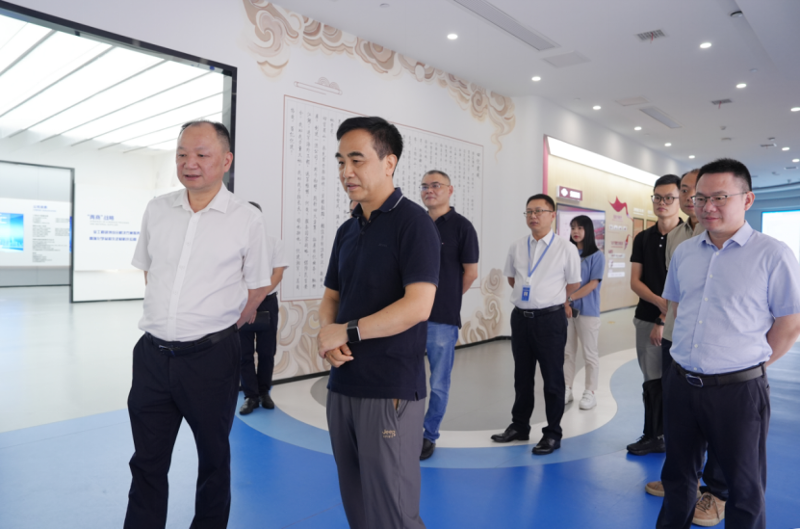 周鴻會見湖南省建筑設計院黨委書記、董事長夏心紅