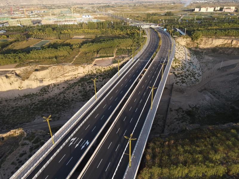 蘭州榆中夏緯七路（學(xué)府大道-生態(tài)大道）道路新建工程