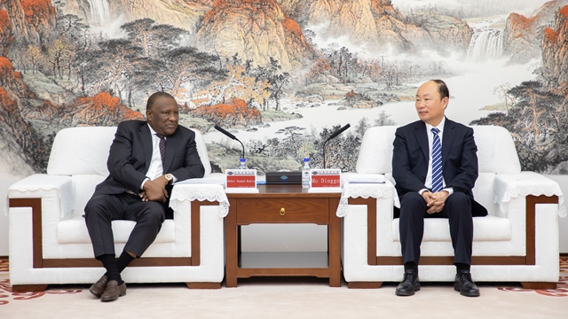 1743642320941.jpg 1743642320941.jpg